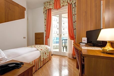 Single Room with Partial Sea View