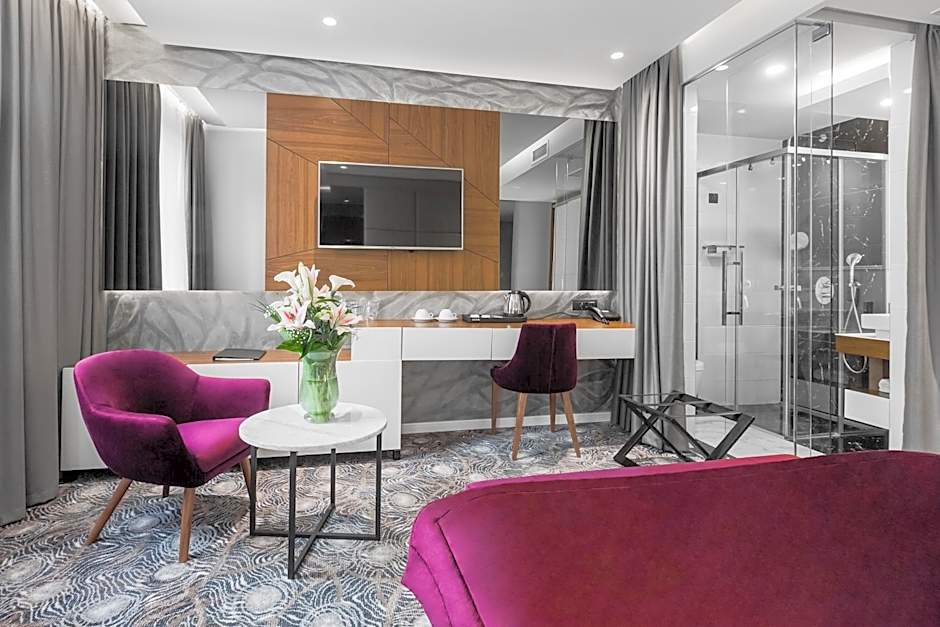 Sky Hotel