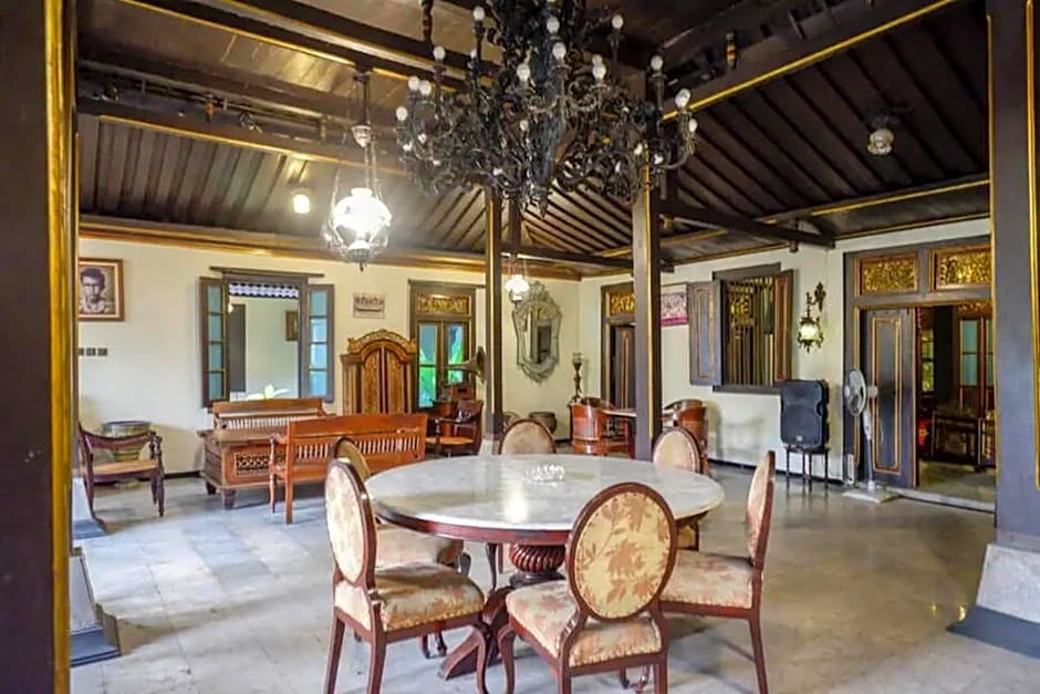 Cakra Homestay Solo Mitra RedDoorz