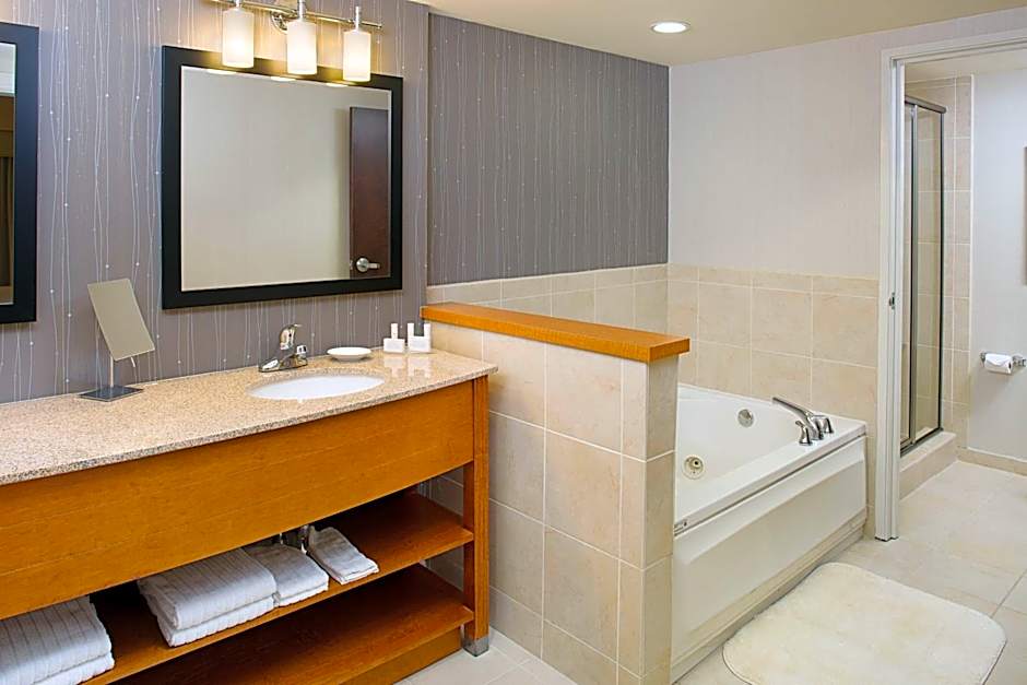 Courtyard by Marriott Montvale