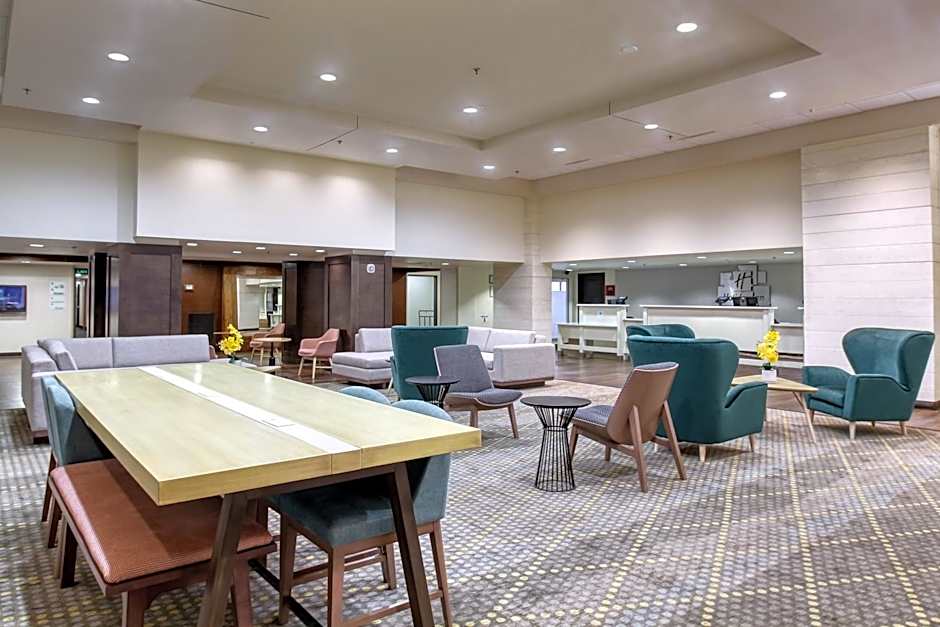 Holiday Inn & Suites Atlanta Airport North By IHG