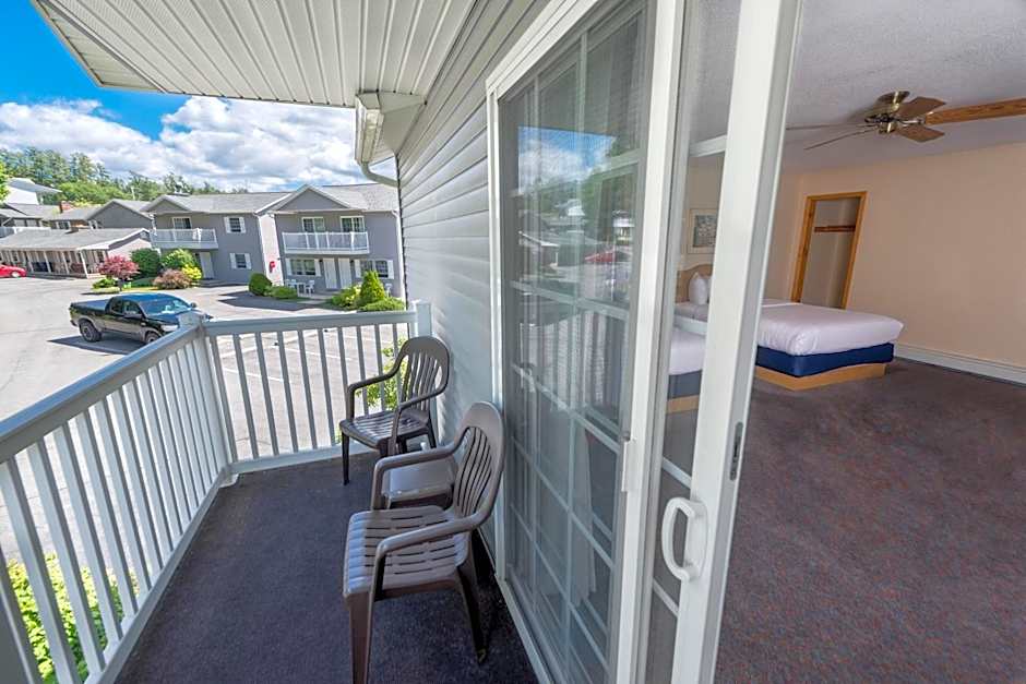 Adirondack Retreat Inn & Suites