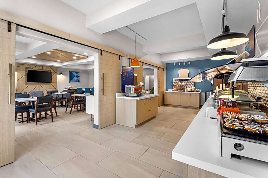 Holiday Inn Express Hotel & Suites Van Wert By IHG