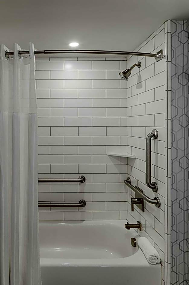 The Kingsley Bloomfield Hills - a DoubleTree by Hilton