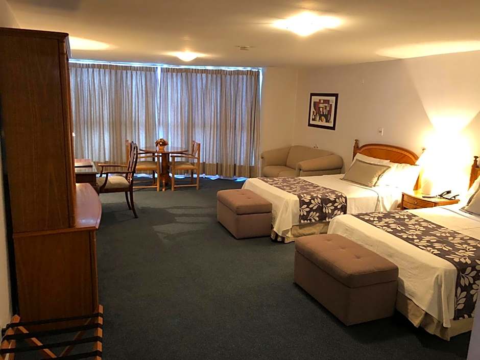 Crystal Palace Hotel