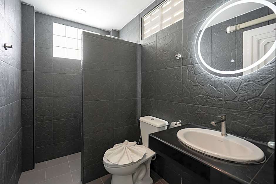 Oceanview Bungalows by EAT, Karon Beach