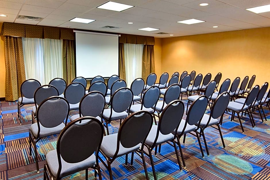 Holiday Inn Express Hotel & Suites Albuquerque Airport By IHG