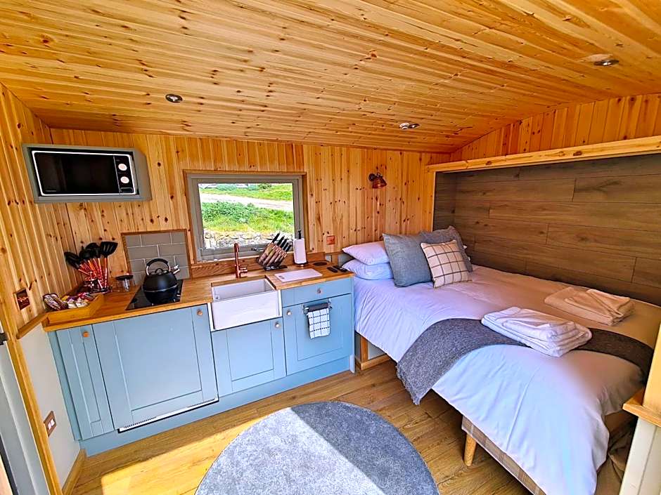 Peak District Shepherds Hut