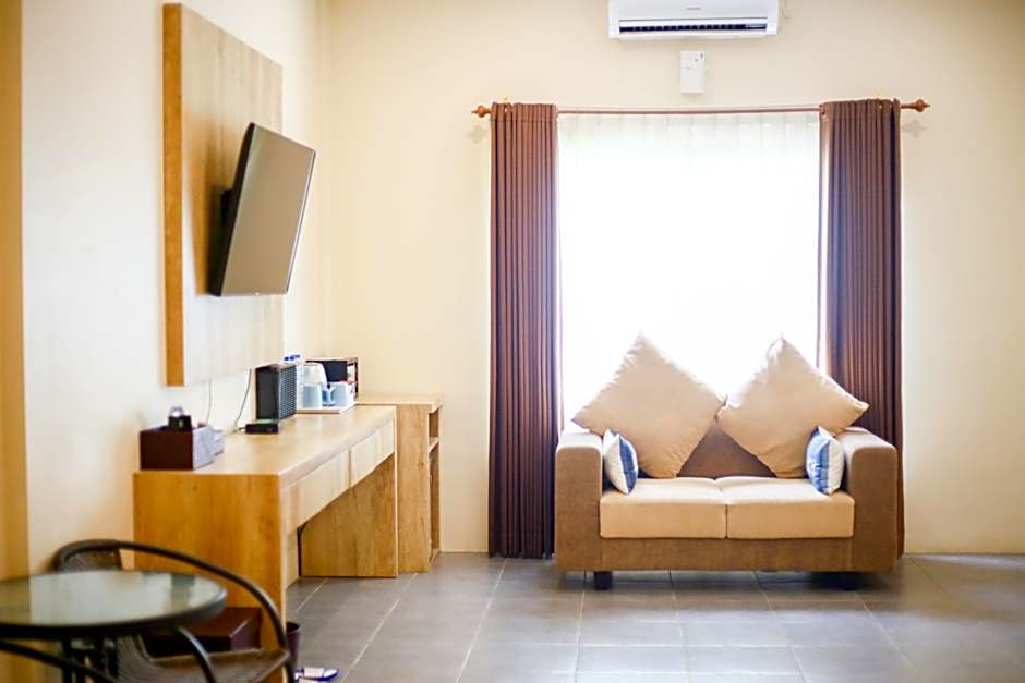 La Cecile Hotel and Cafe