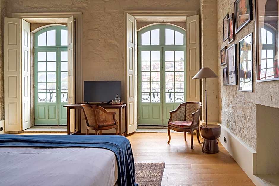 The House of Sandeman - Hostel & Suites