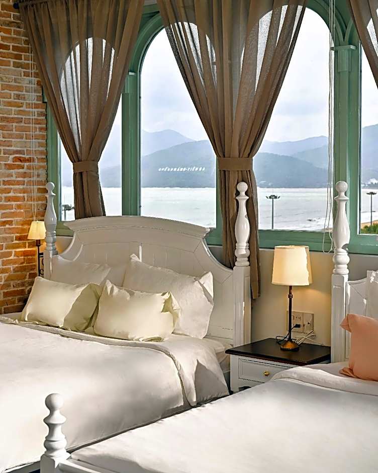 THE LUNA - Boutique Hotel