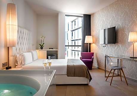 Suite with Spa Bath