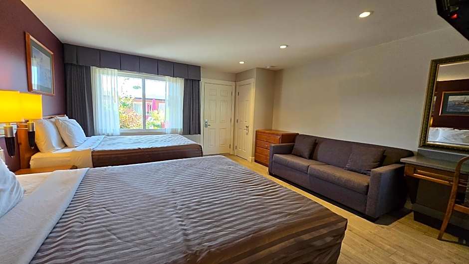 Sahara Courtyard Inn & Suites Osoyoos