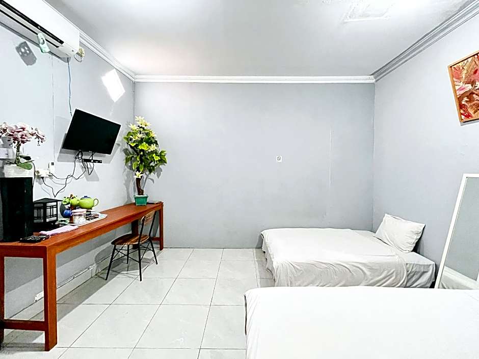 Q-Five Guest House YIA Kulon Progo Mitra RedDoorz