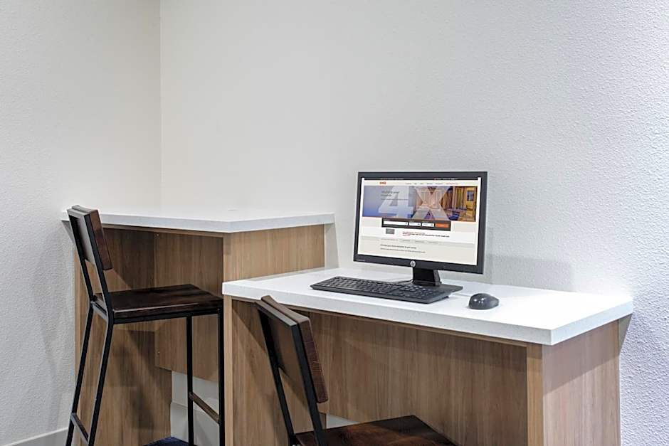 Holiday Inn Express & Suites Yosemite Park Area By IHG