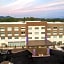 Holiday Inn Express & Suites Roanoke - Civic Center By IHG