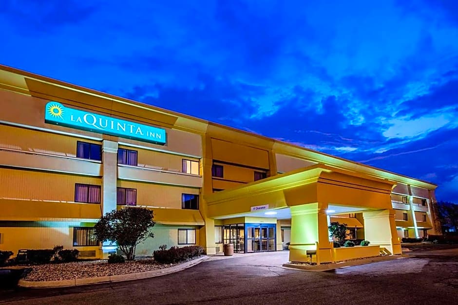 La Quinta Inn & Suites by Wyndham Detroit Southgate