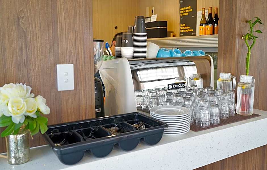 Alpers Lodge & Conference Centre