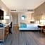 COAST COAL HARBOUR HOTEL by APA