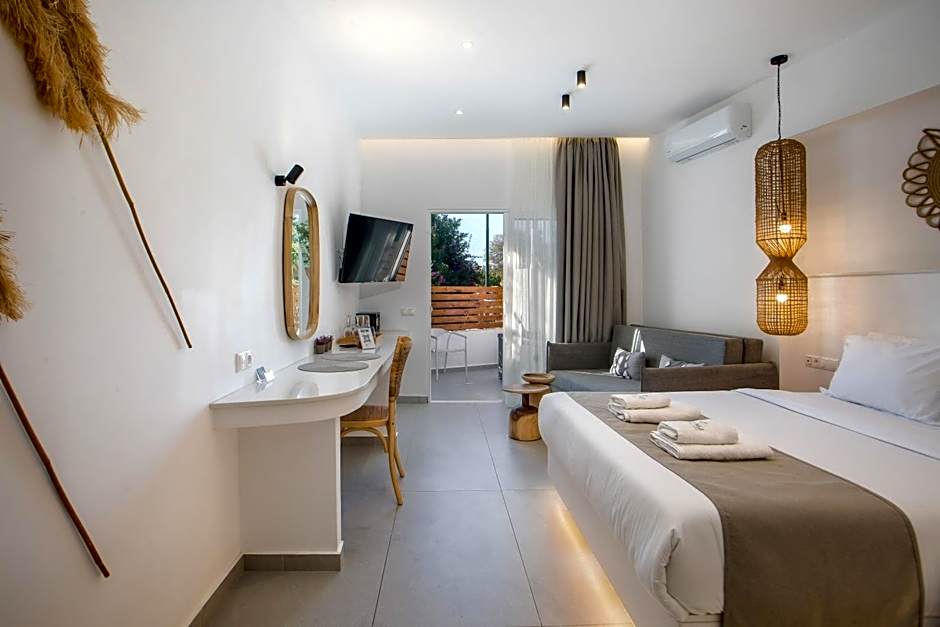 Calma Luxury Studios & Suites