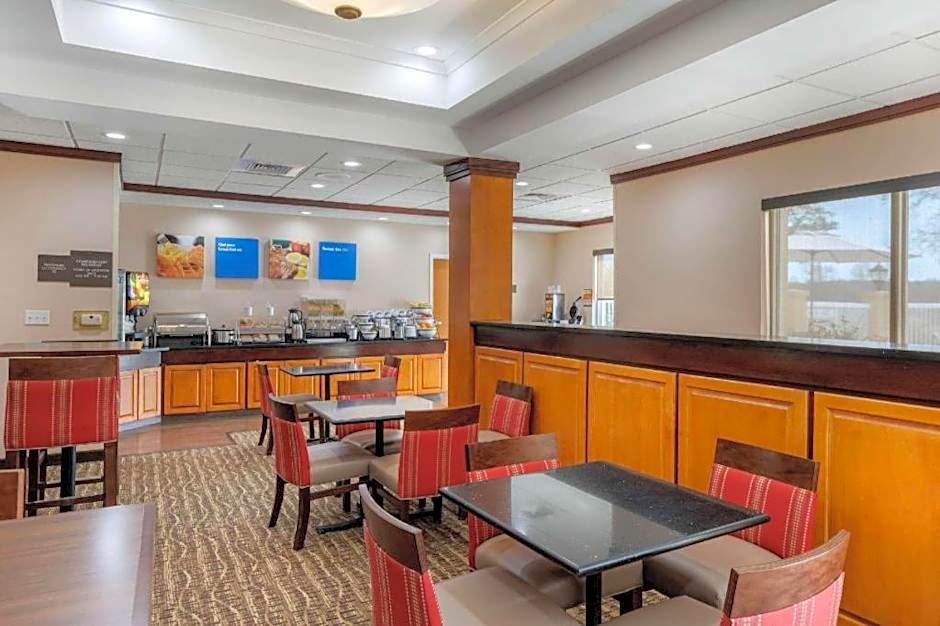Comfort Inn & Suites