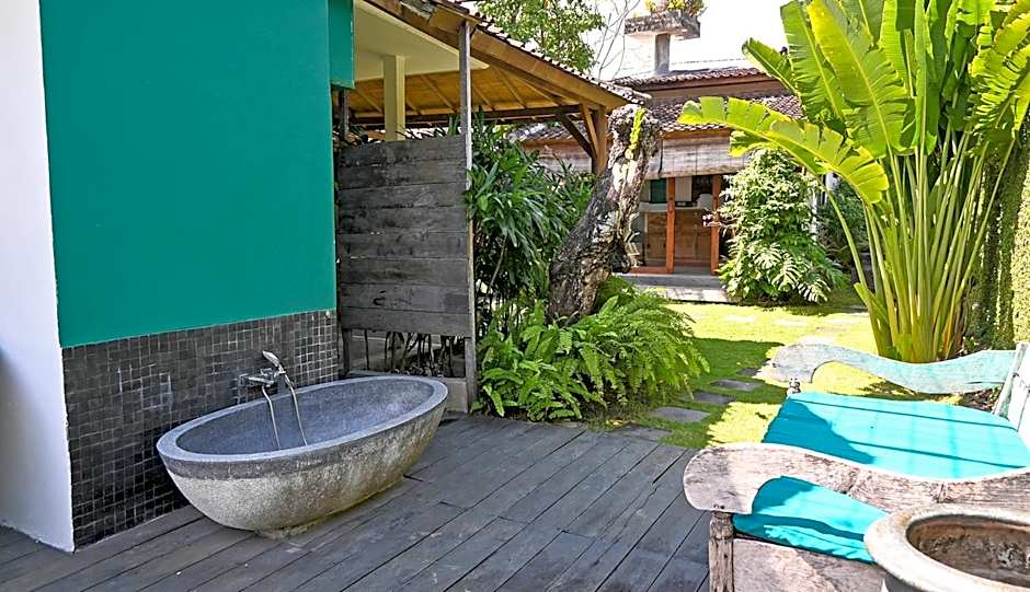 Villa Bumi - Playful & Quirky 3BR Villa Near Seminyak, a Unique Getaway