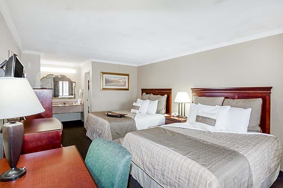 Days Inn by Wyndham Destin