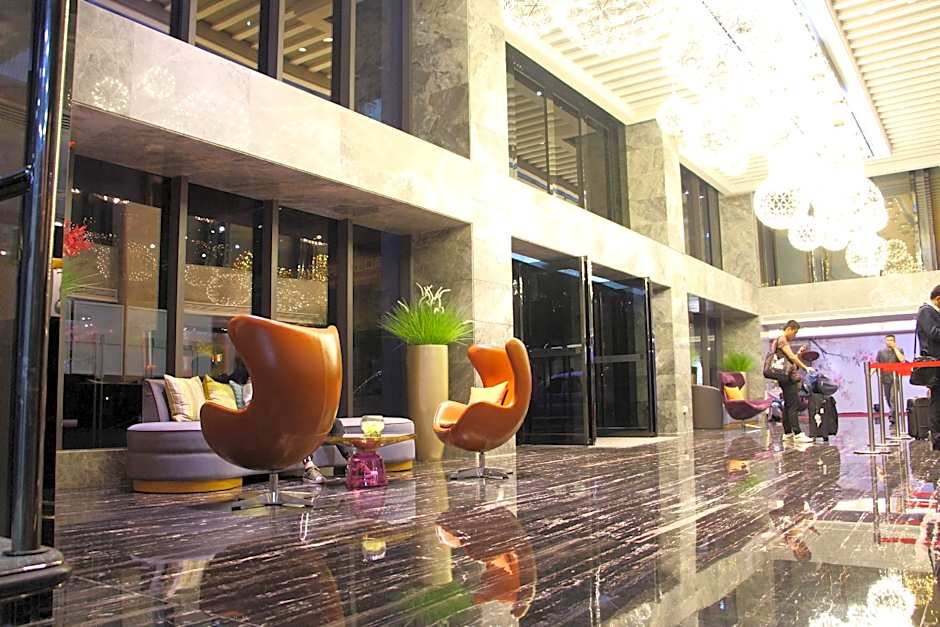 La Perle International Hotel