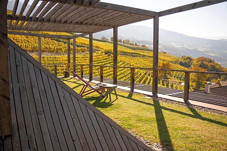 byHaller Suites & AO Restaurant