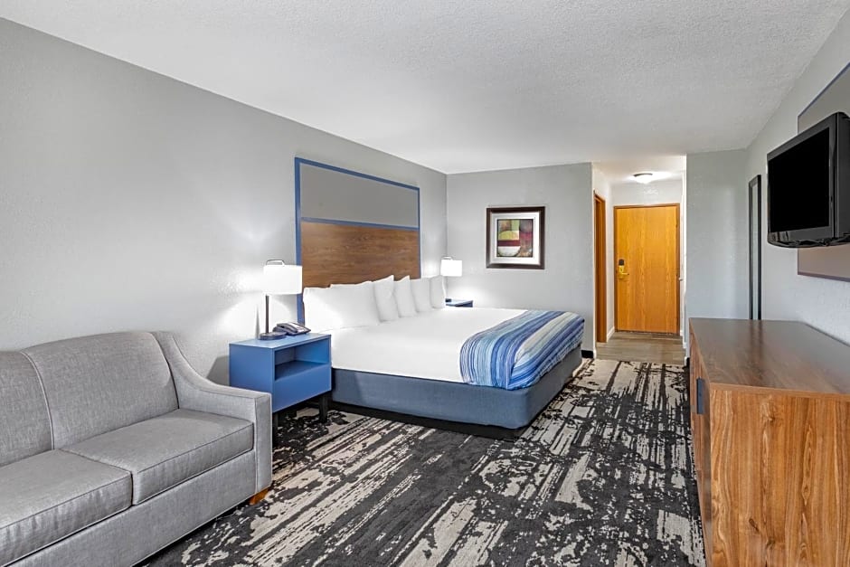 AmericInn by Wyndham Pella