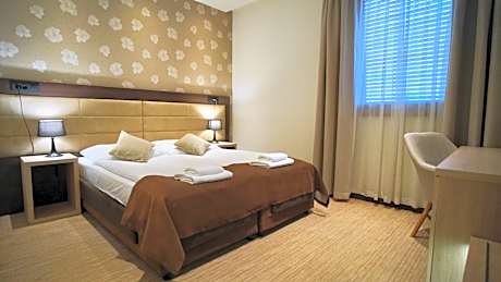 Double or Twin Room with Balcony