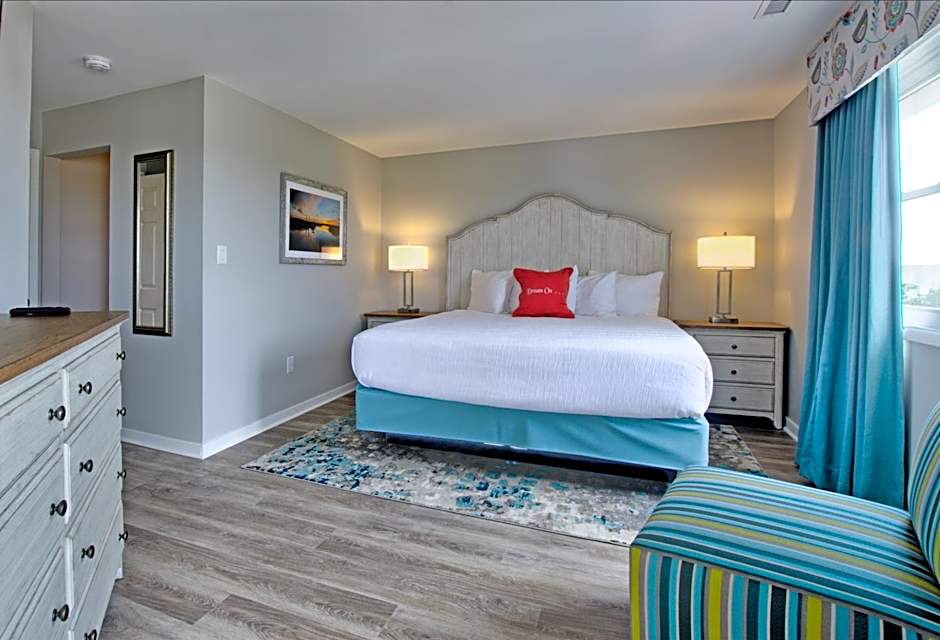Foto 1 di 9 di 2 Bedroom 1 King Bed and 2 Twin Beds, Nonsmoking