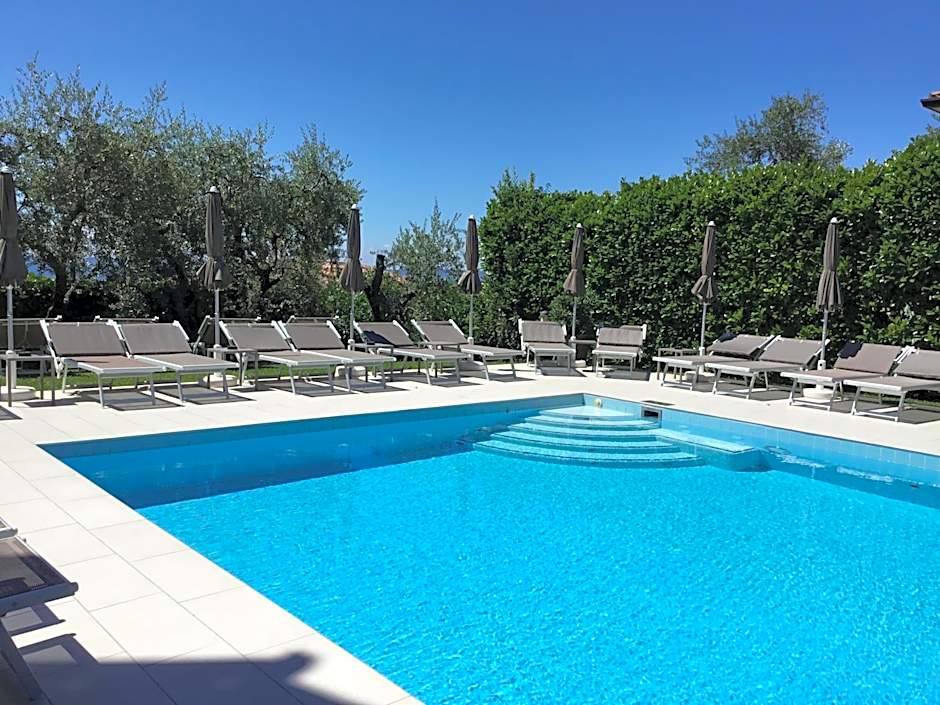 Hotel Villa Ca' Nova ***S