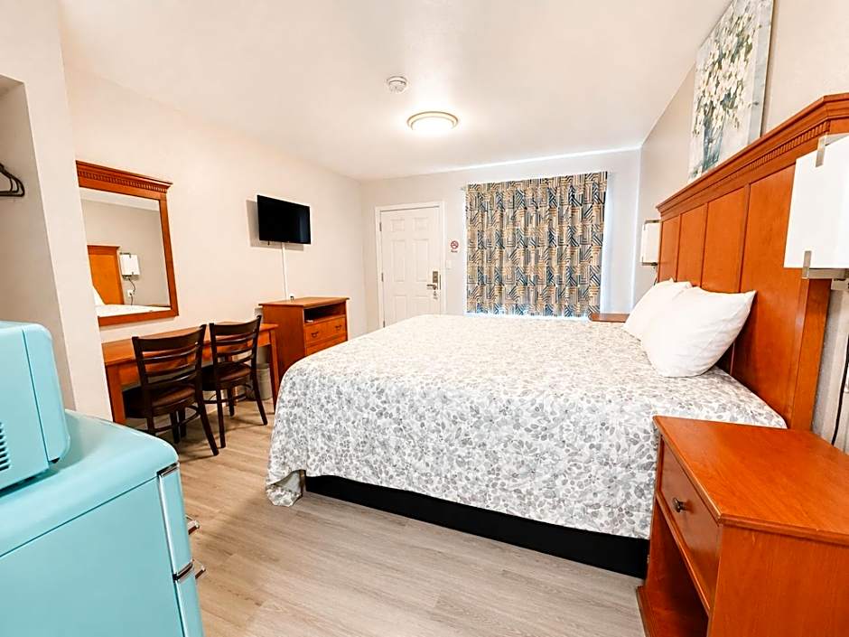 Royal Gateway Motel by OYO