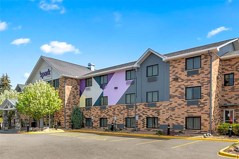 Spark by Hilton Eden Prairie