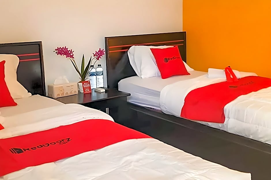 RedDoorz near RSUD Kota Luwuk