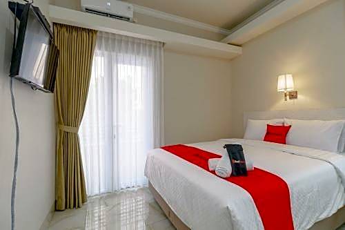 RedDoorz near Taman Makam Pahlawan Cikutra