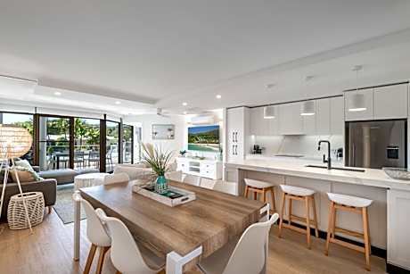 Secluded oasis on the water, Noosa Head
