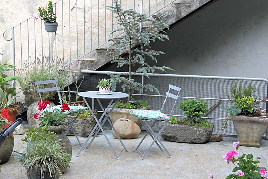 Chambre Bounty cuisine privée, salle d'eau, terrasse, garage