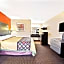 Super 8 By Wyndham Kissimmee Maingate Orlando Area