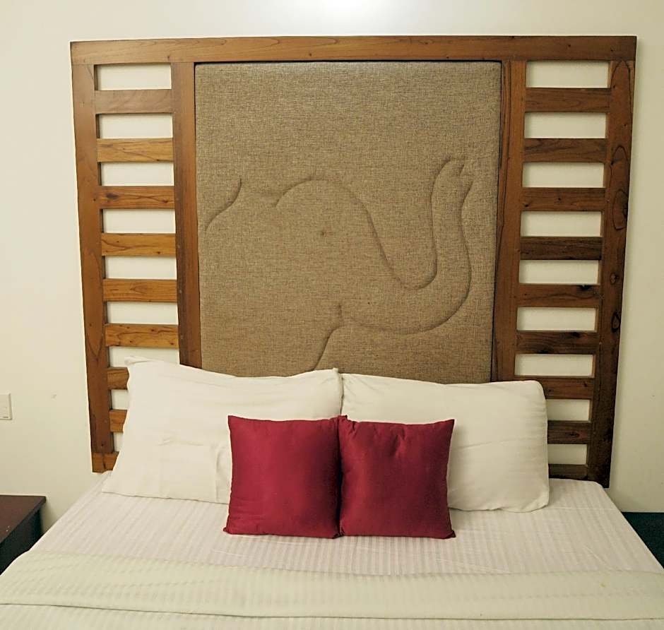 El - Paradiso Home Stay