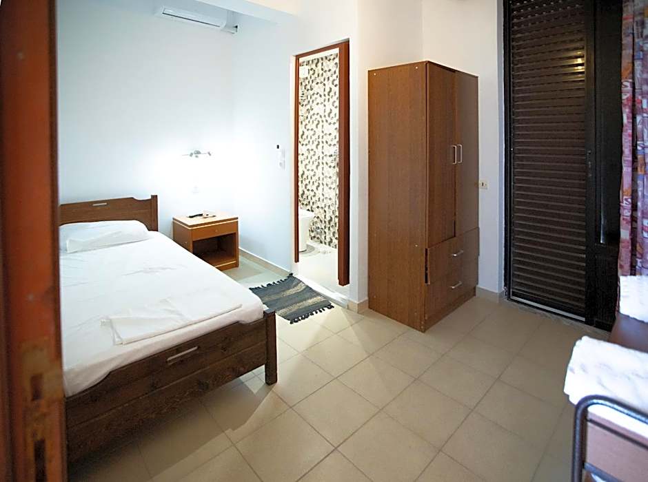 Star Sianna Village Rooms to let