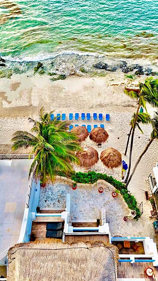 Pelicano Inn Playa del Carmen - Beachfront Hotel