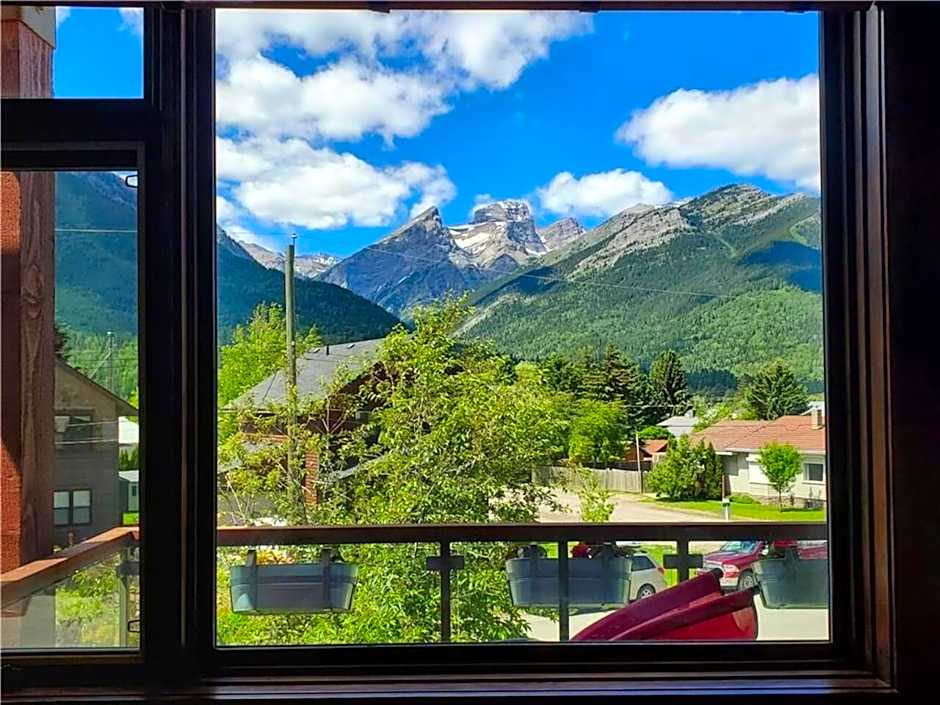 Luxurious 901 Condos by Fernie Central Reservations
