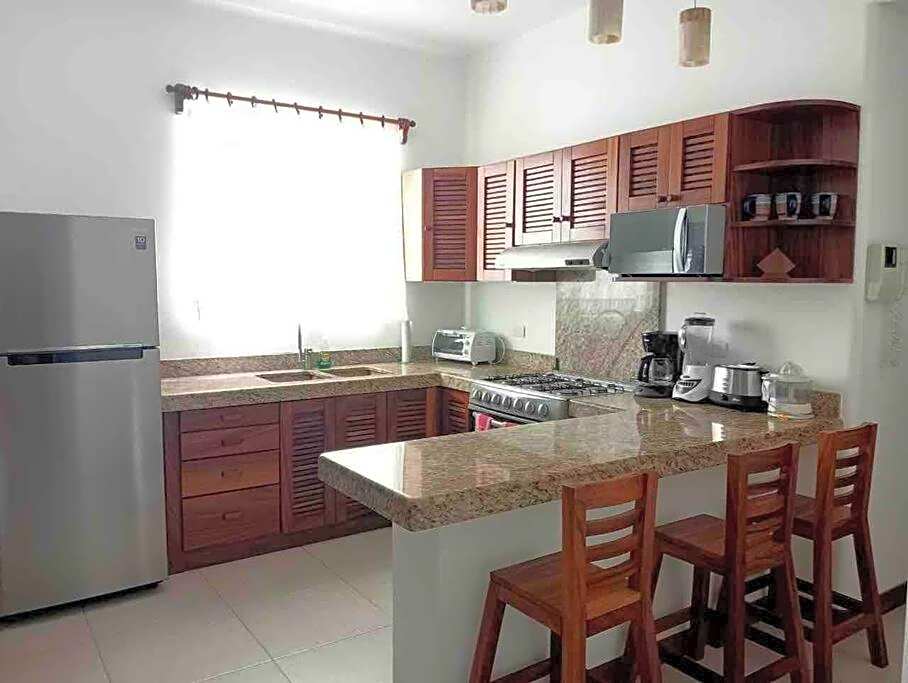 Apartment Tortugas- rooms with AC, and great pool at 5 min to Carrizalillo beach and restaurants of Benito Juarez Bulevard