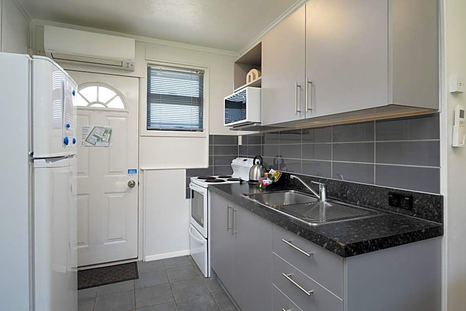 Grove Park Motor Lodge