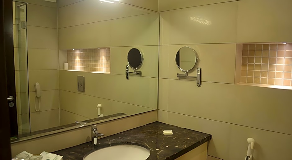 Lemon Tree Hotel Candolim Goa