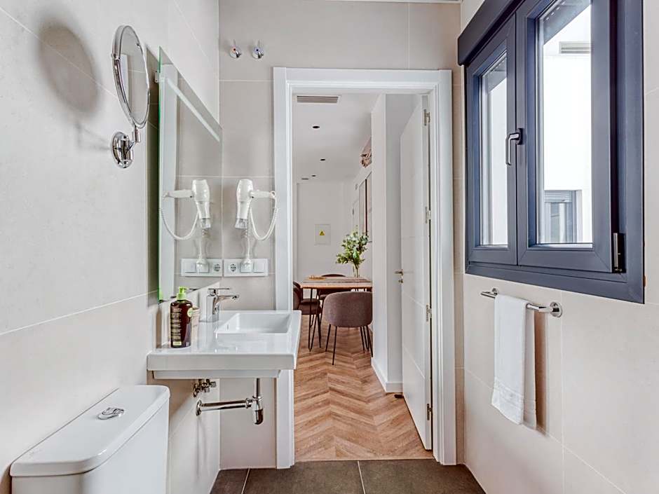 Limehome Málaga Calle Ancha del Carmen - Digital Access