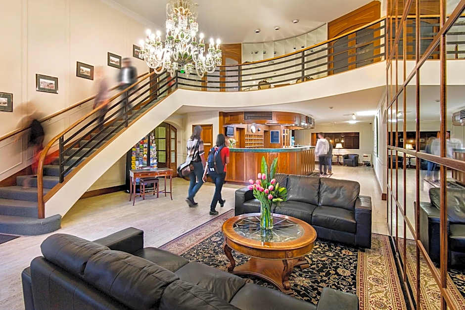 Adelaide Inn