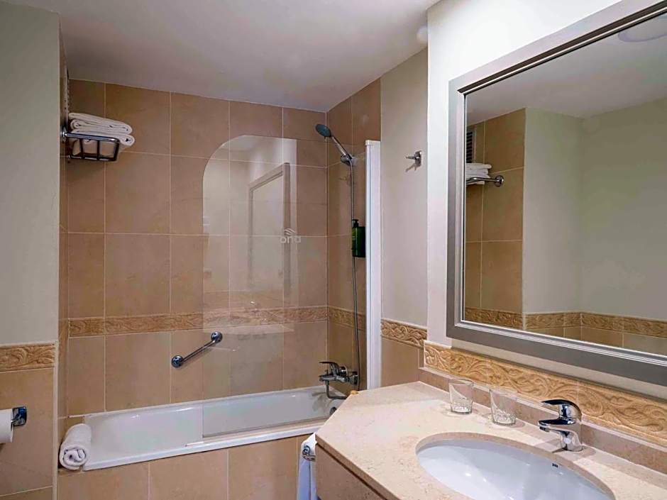Ona Marinas de Nerja Spa Resort